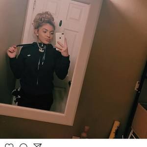 Meet your Posher, Angie